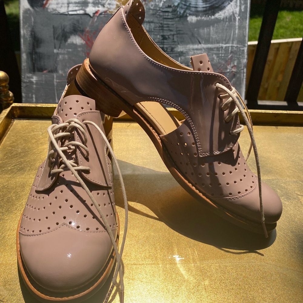 The Office of Angela Scott NWOT Patent Leather Cut-Out Wing Tip Oxford